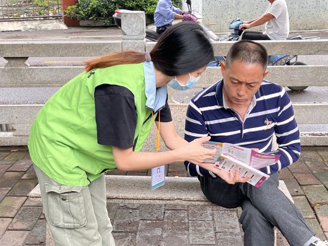 三鄉(xiāng)鎮(zhèn)開展“禁毒宣傳進(jìn)公園，人人參與共防毒”活動(dòng)圖片1.JPG
